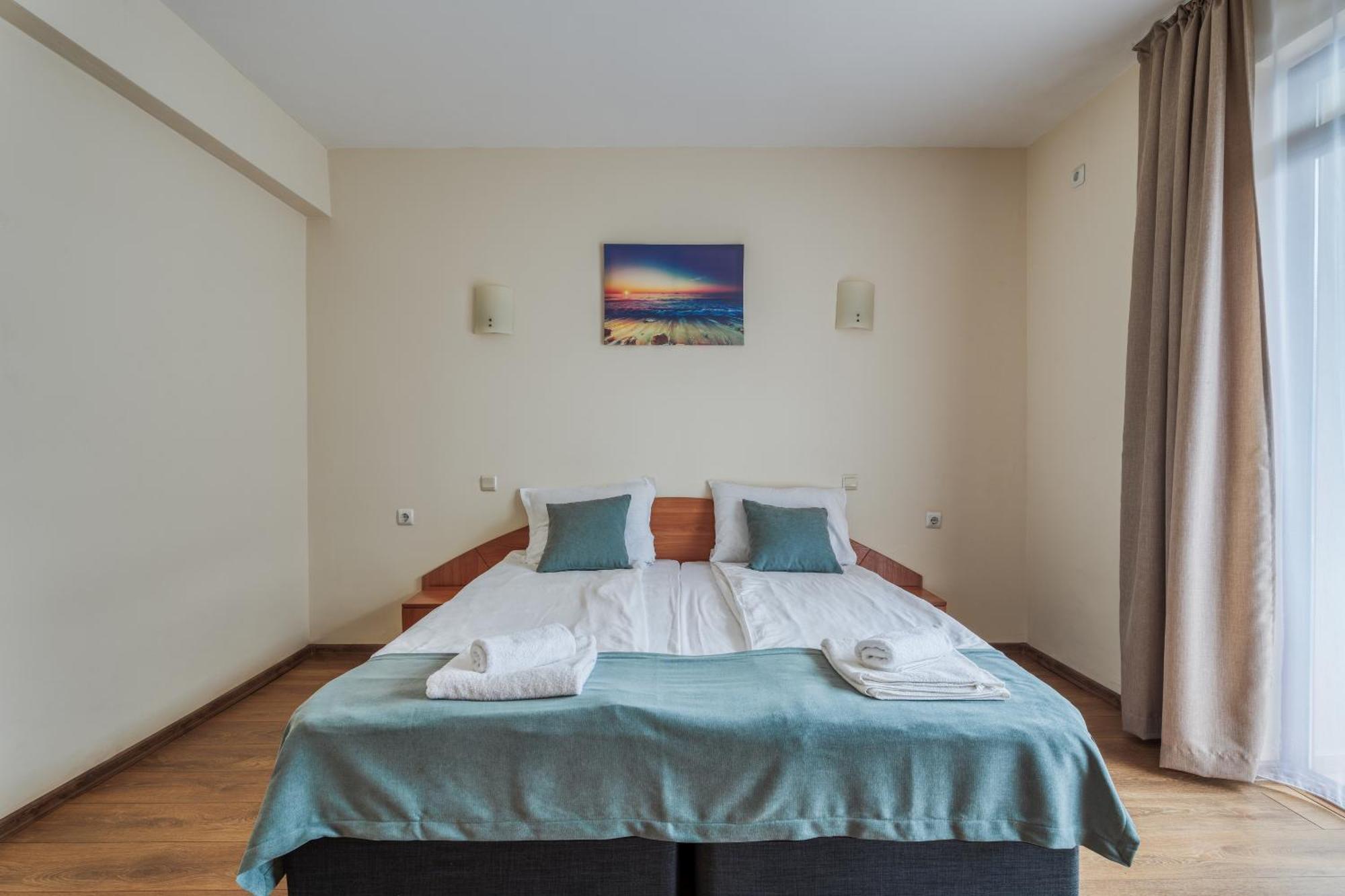 Hotel Milan Приморско Экстерьер фото
